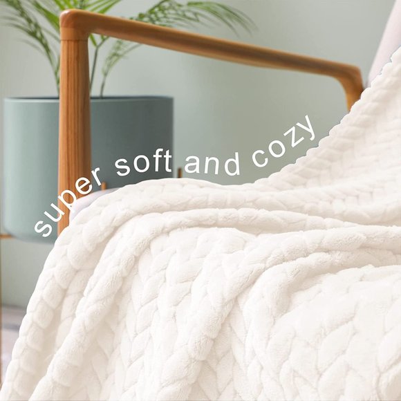 Cream White Knit Jacquard Weave Pattern Decorative Warm Flannel Couch Blanket - Picture 3 of 16